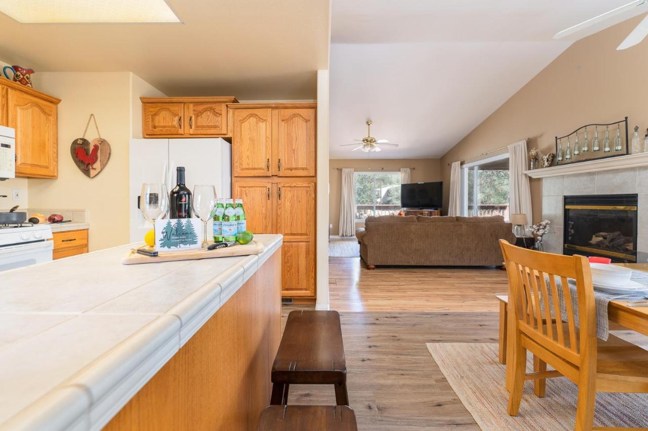 Lazy Squirrel - Cozy Family House With Full Game Room Kernville Exterior foto